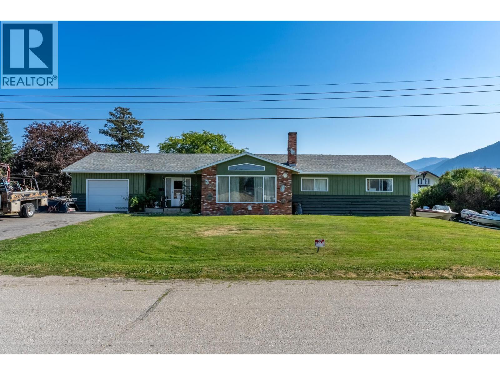 535 ARBUTUS Street, chase, British Columbia