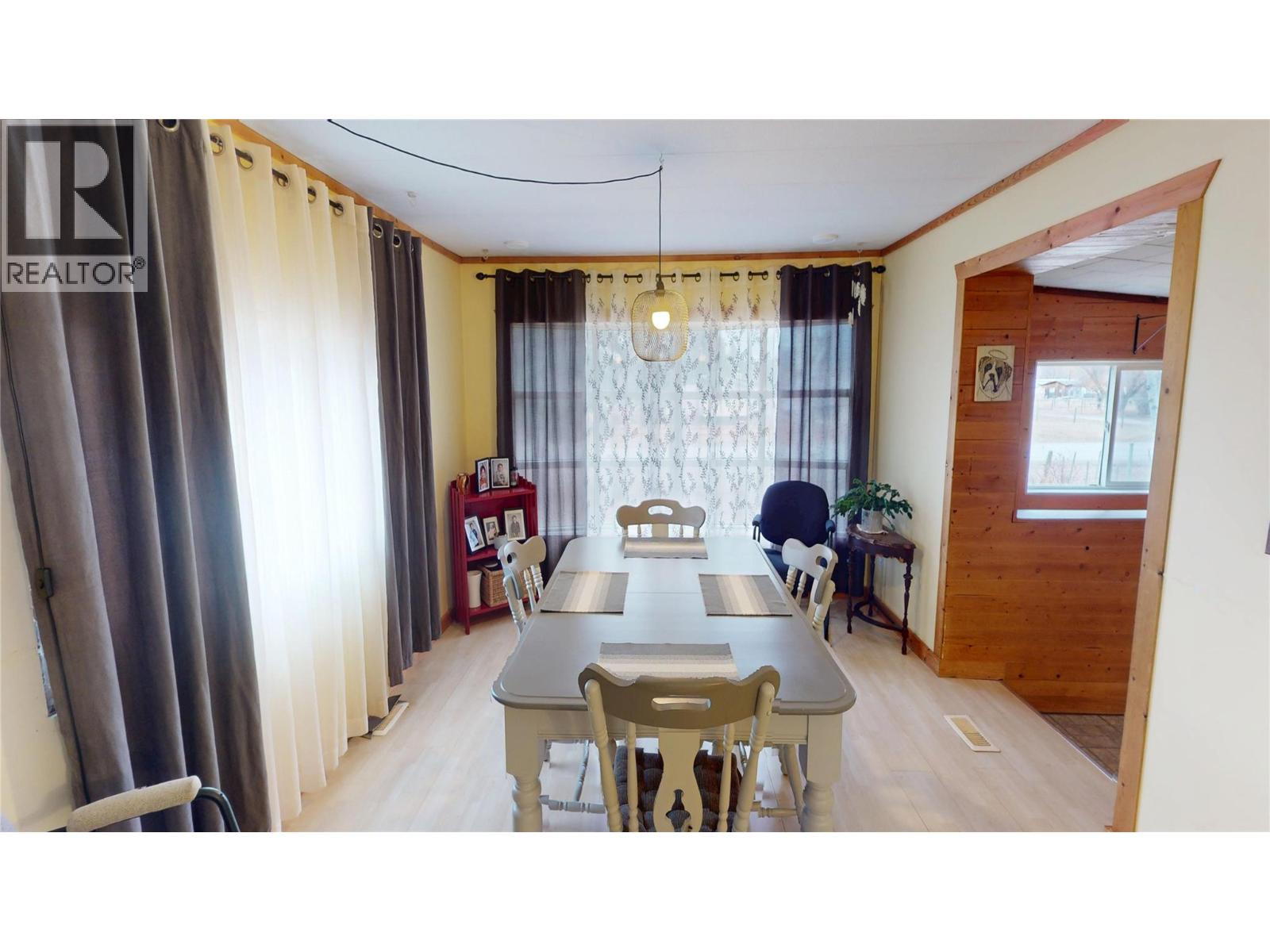 4746 Burns Avenue, Canal Flats, British Columbia  V0B 1B0 - Photo 11 - 10391510