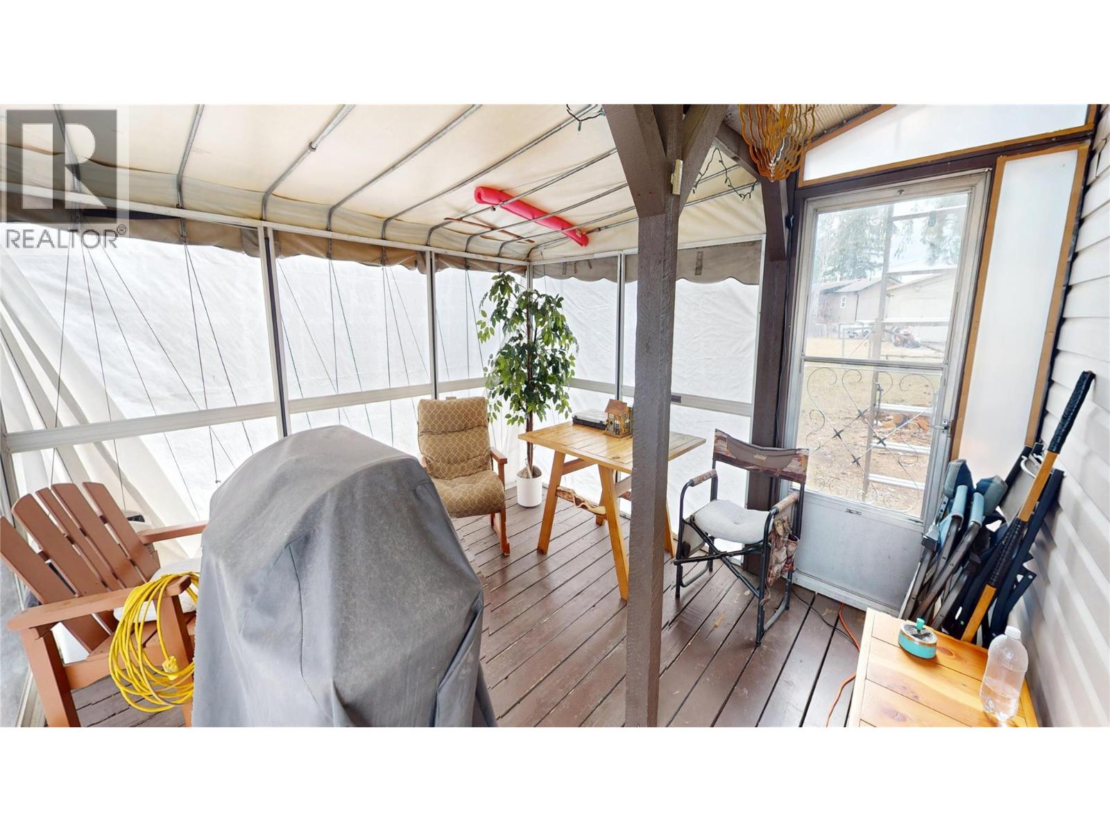 4746 Burns Avenue, Canal Flats, British Columbia  V0B 1B0 - Photo 2 - 10391510