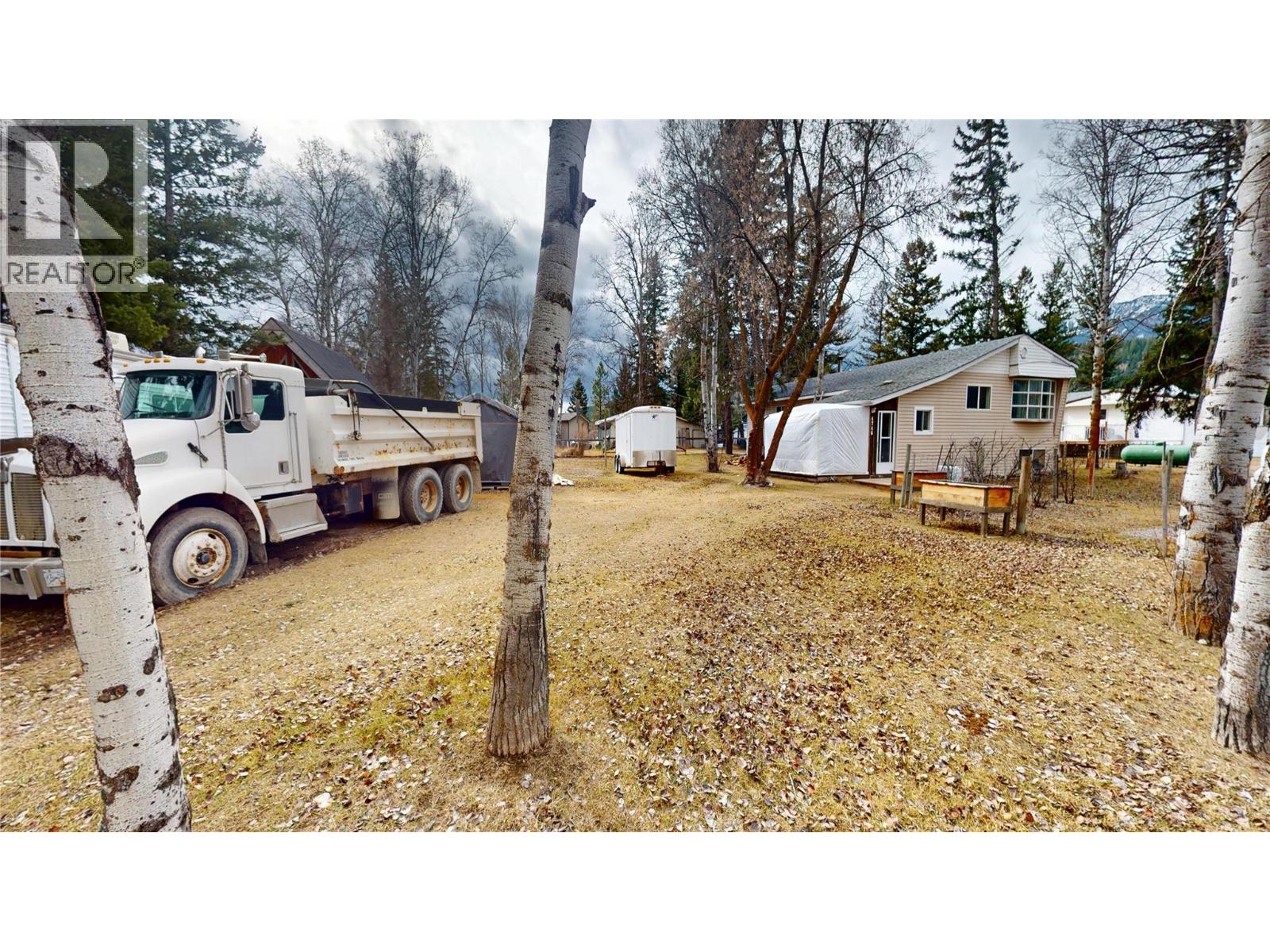 4746 Burns Avenue, Canal Flats, British Columbia  V0B 1B0 - Photo 25 - 10391510