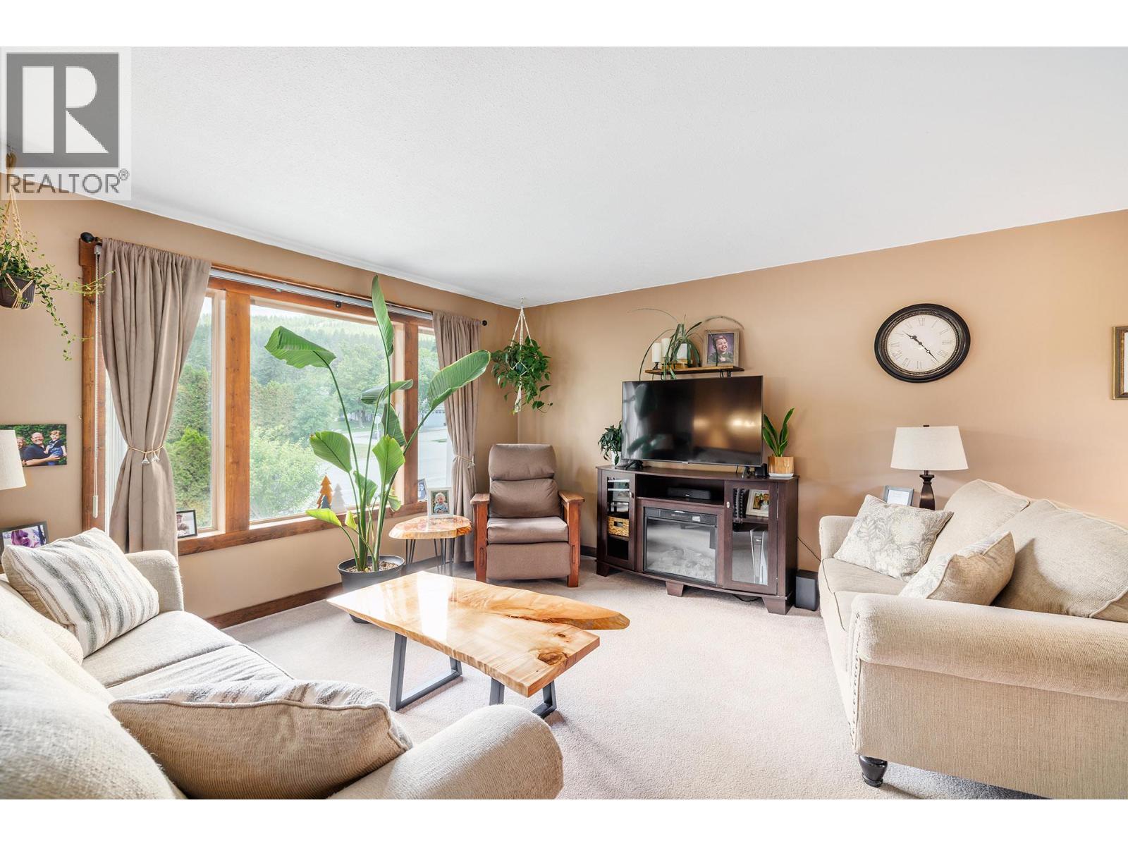 3321 Gates Road, West Kelowna, British Columbia  V4T 1B1 - Photo 3 - 10391473