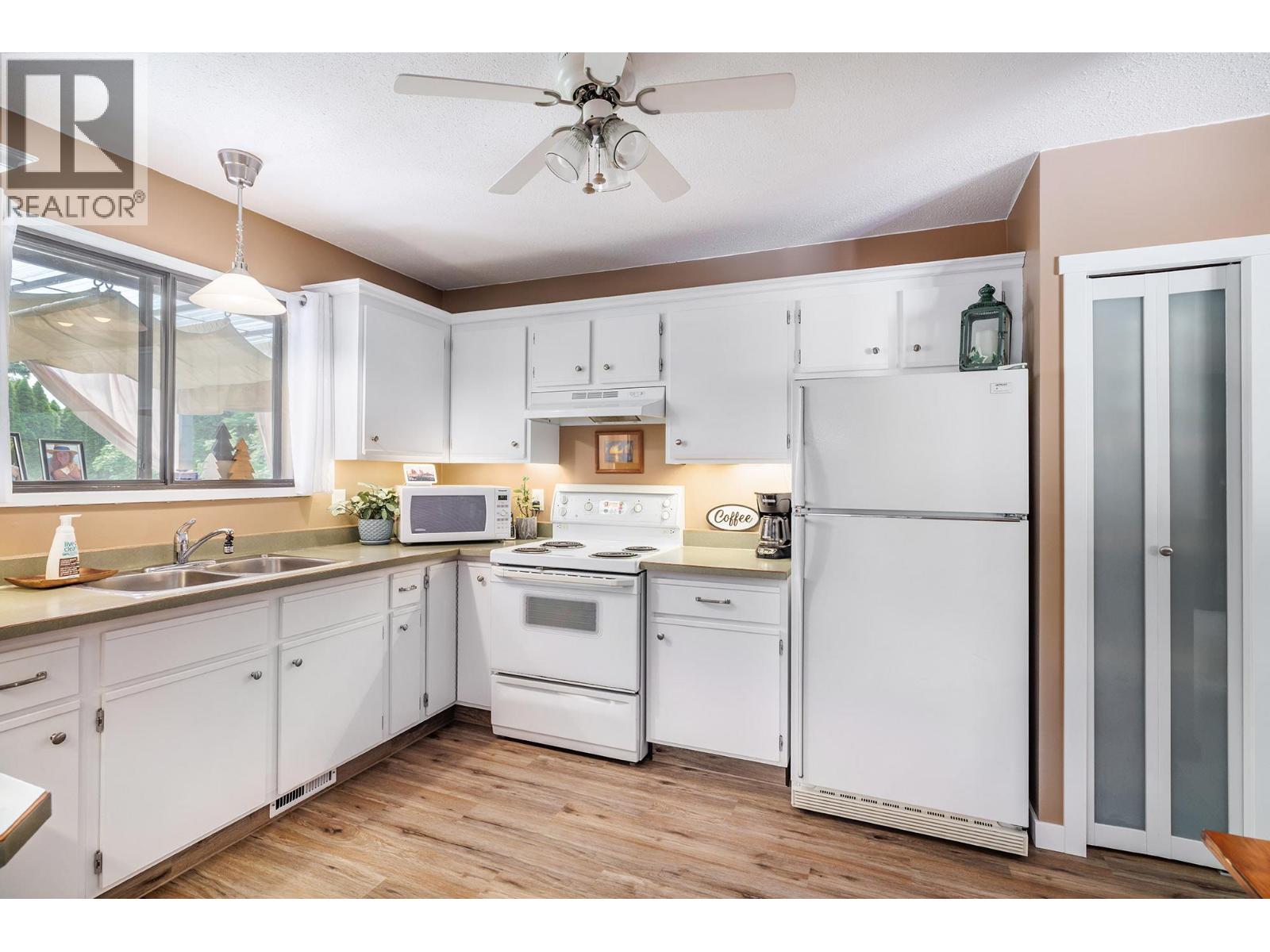 3321 Gates Road, West Kelowna, British Columbia  V4T 1B1 - Photo 7 - 10391473