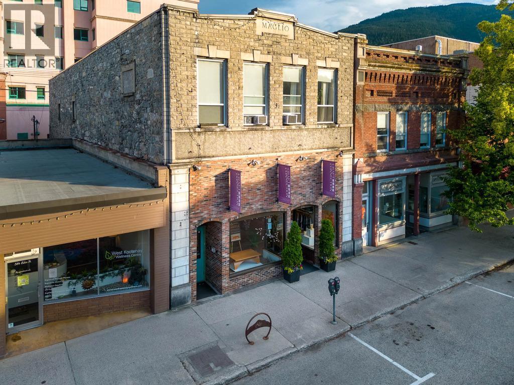 378 Baker Street, Nelson, British Columbia  V1L 4H6 - Photo 1 - 10391223