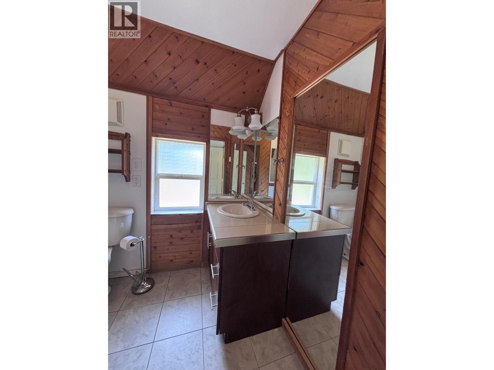 456 Long Lake Avenue, Greenwood, British Columbia  V0H 1J0 - Photo 27 - 10391427