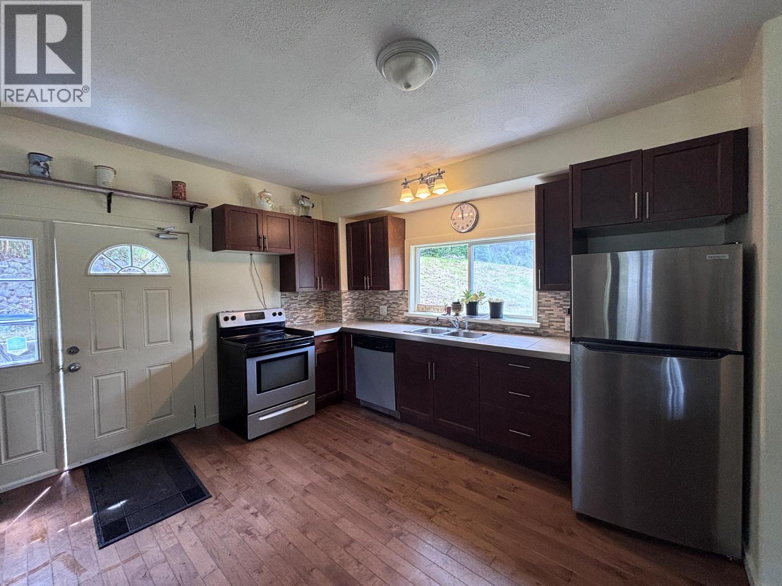 456 Long Lake Avenue, Greenwood, British Columbia  V0H 1J0 - Photo 9 - 10391427