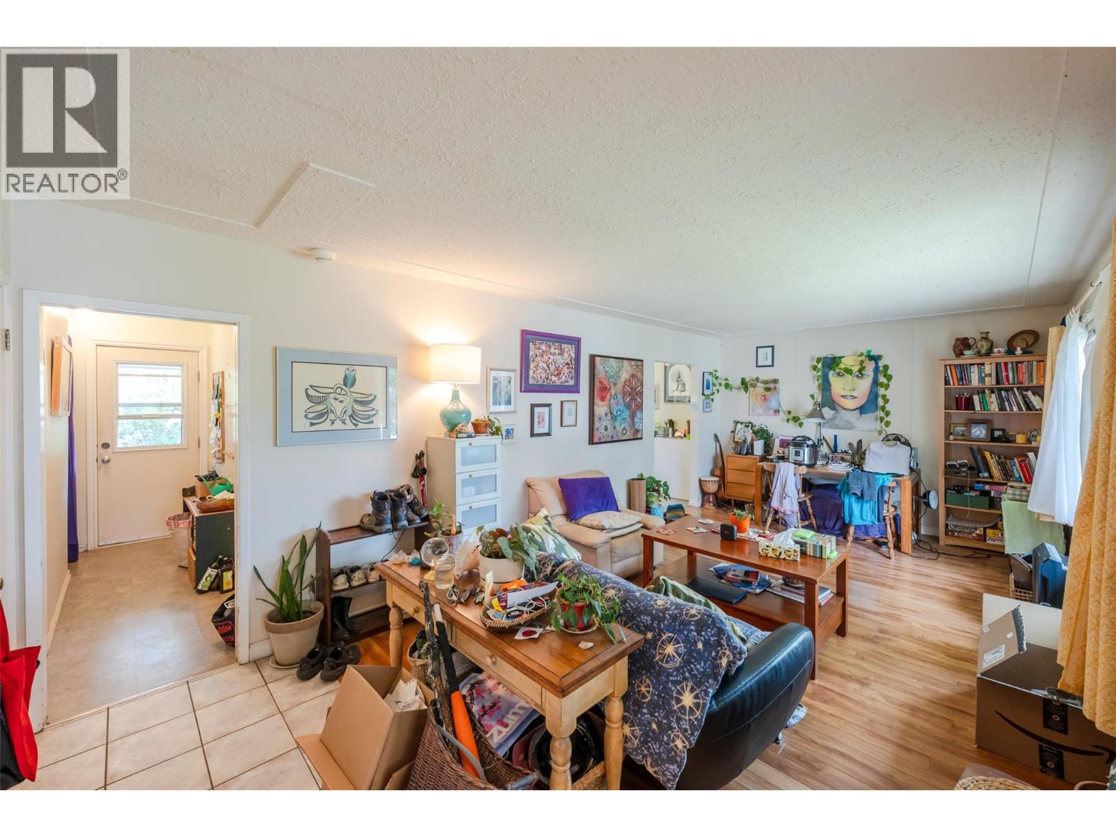 950 Hull Street, Penticton, British Columbia  V2A 4A3 - Photo 2 - 10390766