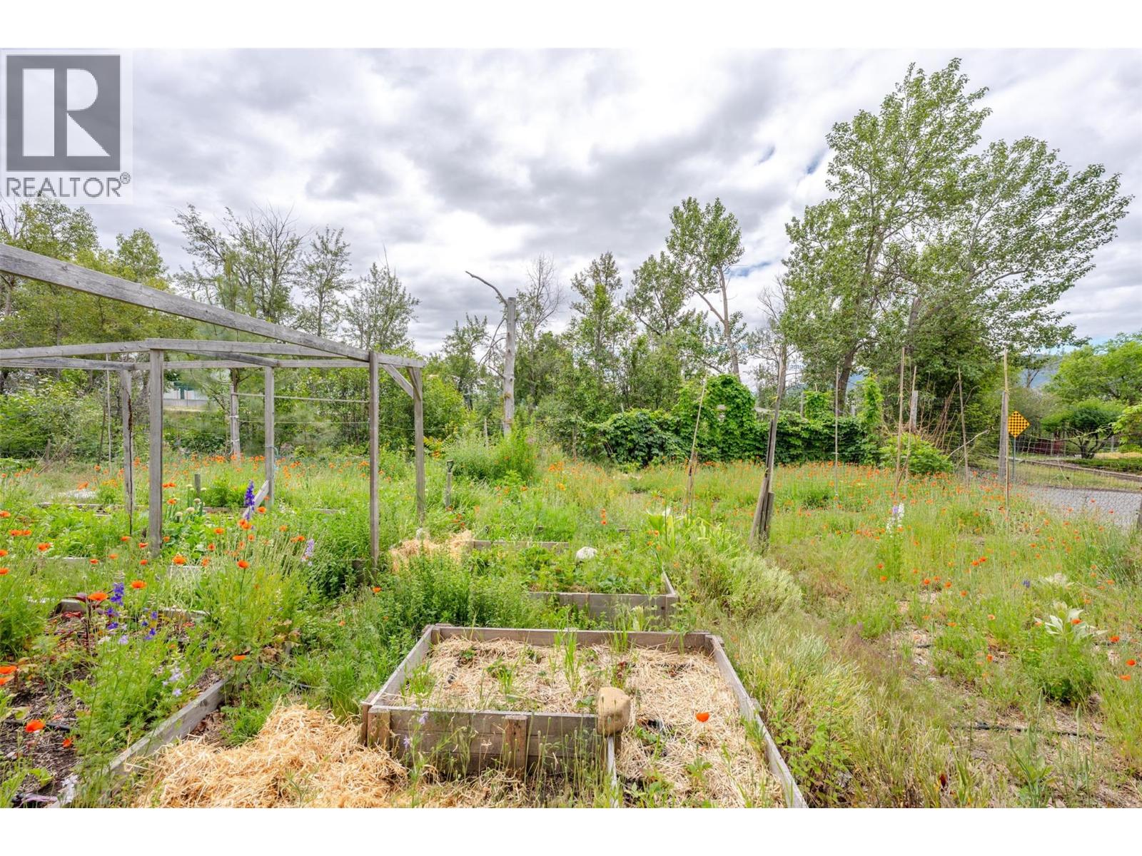 950 Hull Street, Penticton, British Columbia  V2A 4A3 - Photo 53 - 10390766