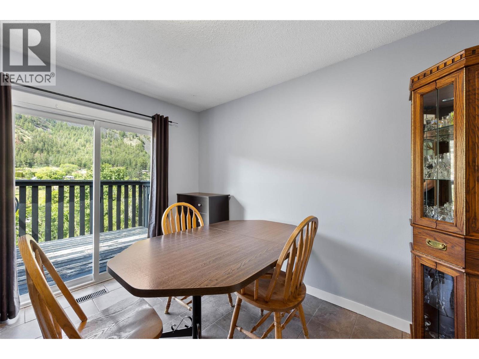 1223 Highridge Drive, Kamloops, British Columbia  V2C 5G5 - Photo 8 - 10391498
