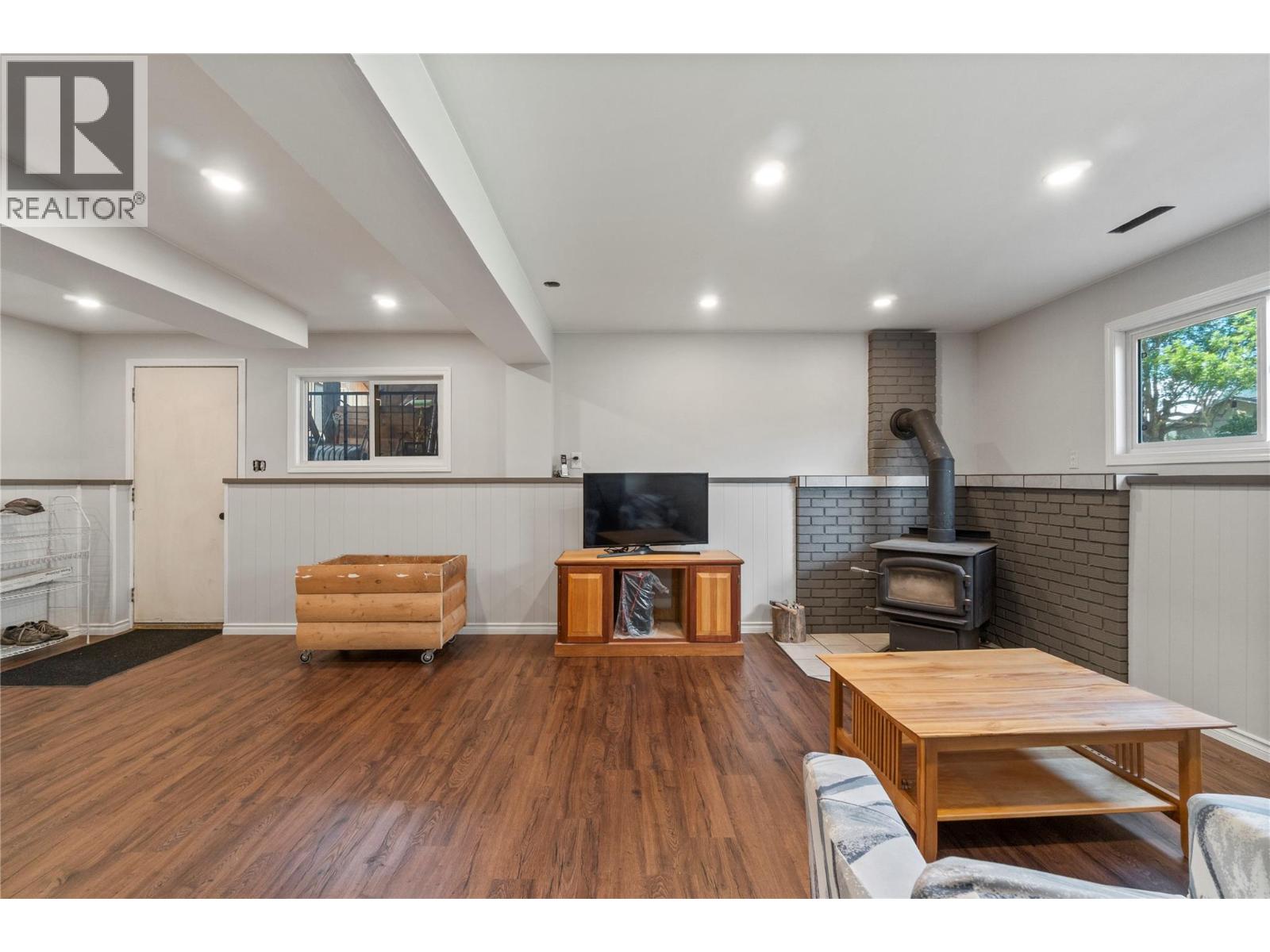 4750 71 Avenue Ne, Salmon Arm, British Columbia  V0E 1K0 - Photo 24 - 10391387