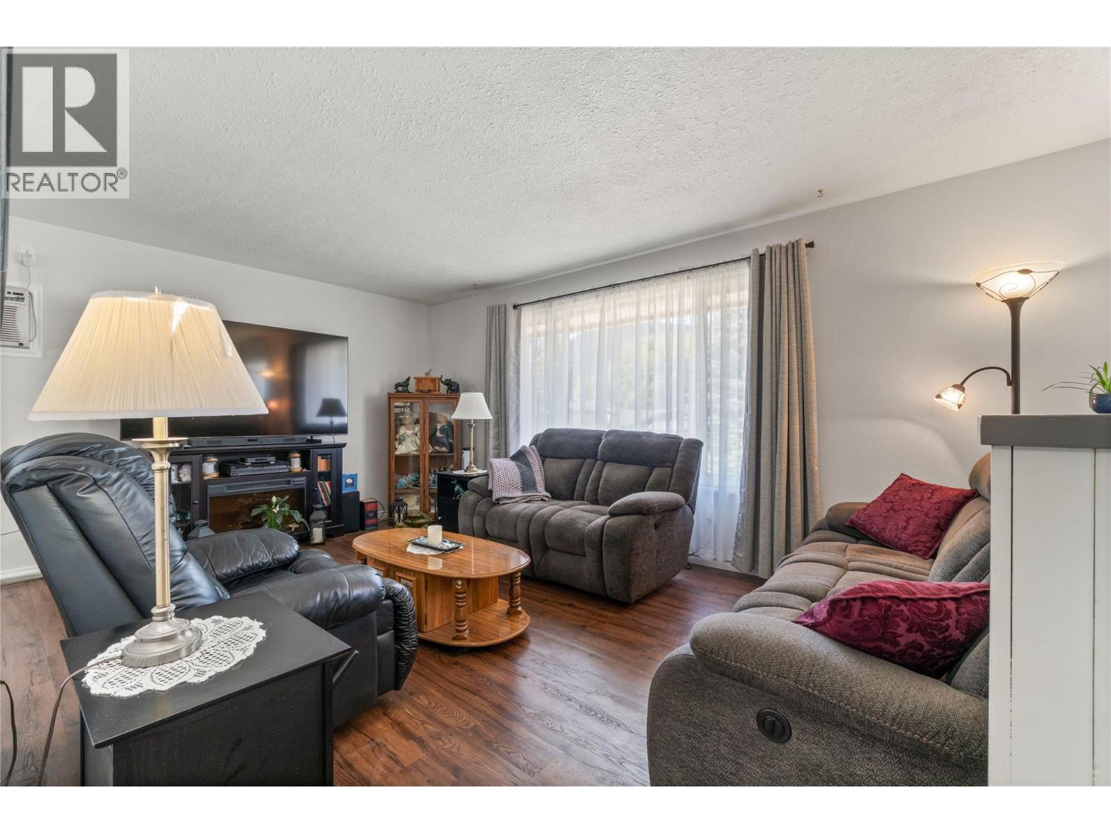 4750 71 Avenue Ne, Salmon Arm, British Columbia  V0E 1K0 - Photo 4 - 10391387