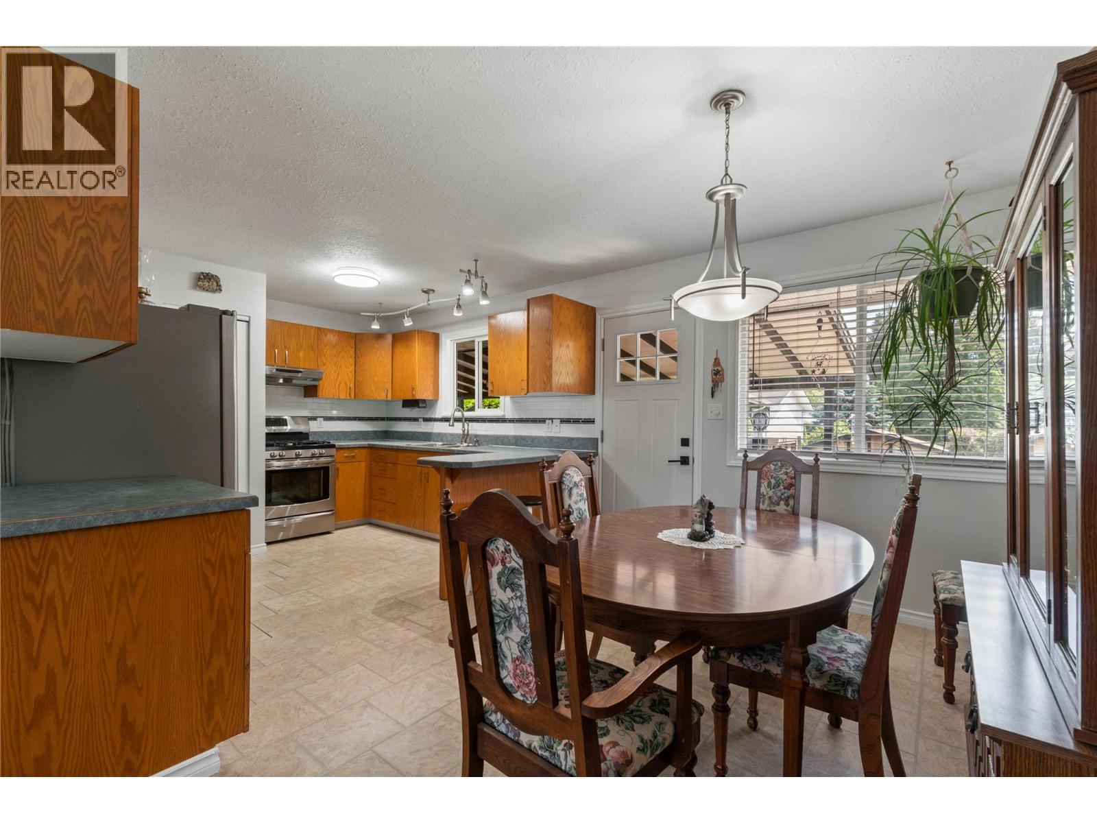 4750 71 Avenue Ne, Salmon Arm, British Columbia  V0E 1K0 - Photo 7 - 10391387