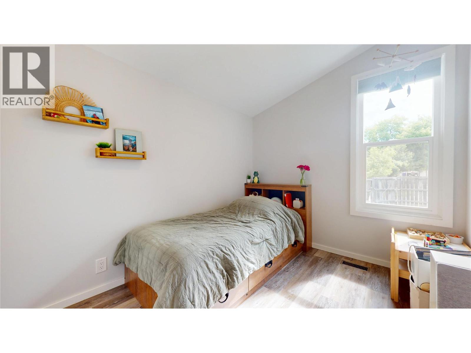208 8th Avenue S, Cranbrook, British Columbia  V1C 2K8 - Photo 23 - 10390900