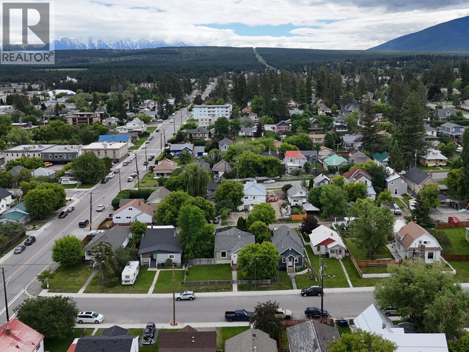208 8th Avenue S, Cranbrook, British Columbia  V1C 2K8 - Photo 34 - 10390900