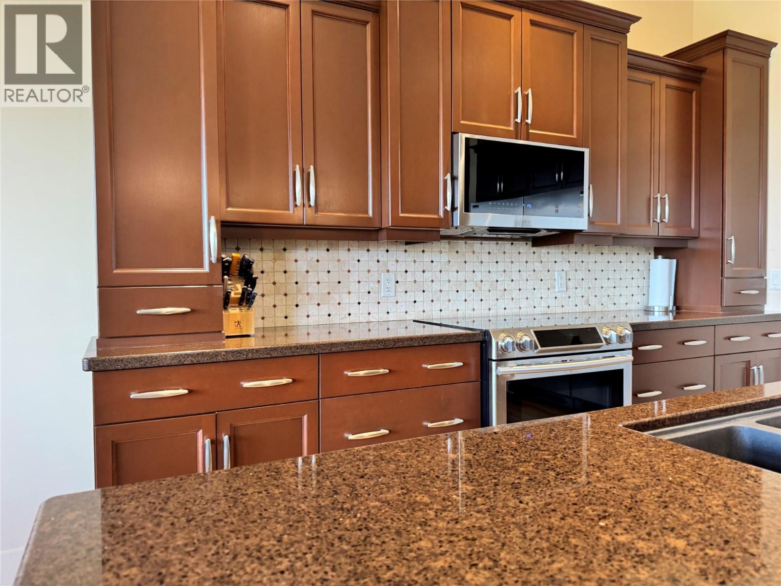 742 Crozier Avenue, Kelowna, British Columbia  V1W 5H4 - Photo 14 - 10391421