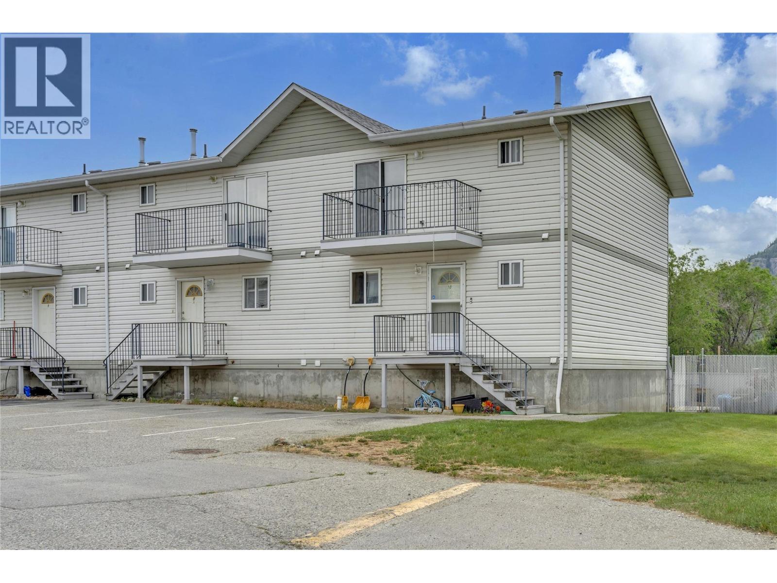 1020 Cedar Street Unit# 10, Okanagan Falls, British Columbia  V0H 1R5 - Photo 3 - 10391340