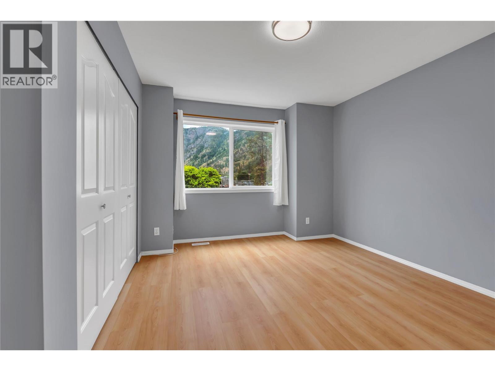 1020 Cedar Street Unit# 10, Okanagan Falls, British Columbia  V0H 1R5 - Photo 8 - 10391340