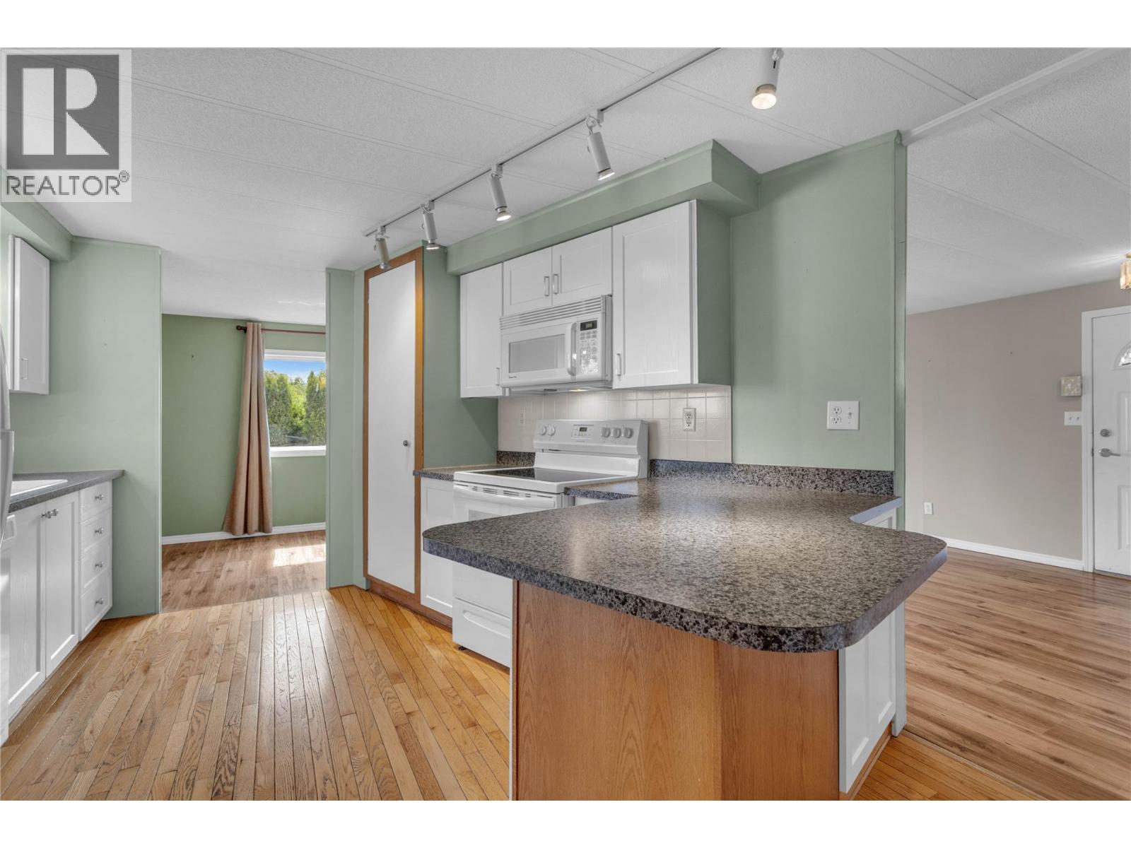 3745 Lakeshore Road Unit# 146, Kelowna, British Columbia  V1W 3K4 - Photo 11 - 10390864