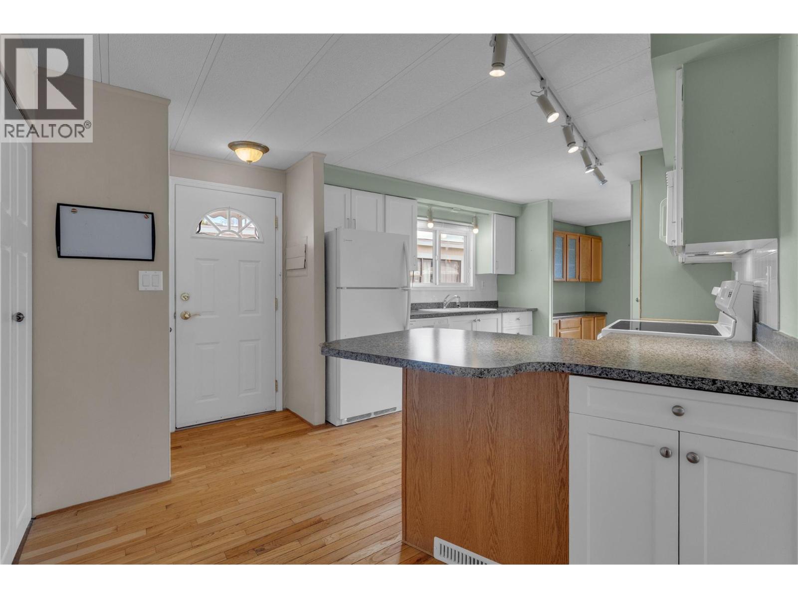 3745 Lakeshore Road Unit# 146, Kelowna, British Columbia  V1W 3K4 - Photo 13 - 10390864