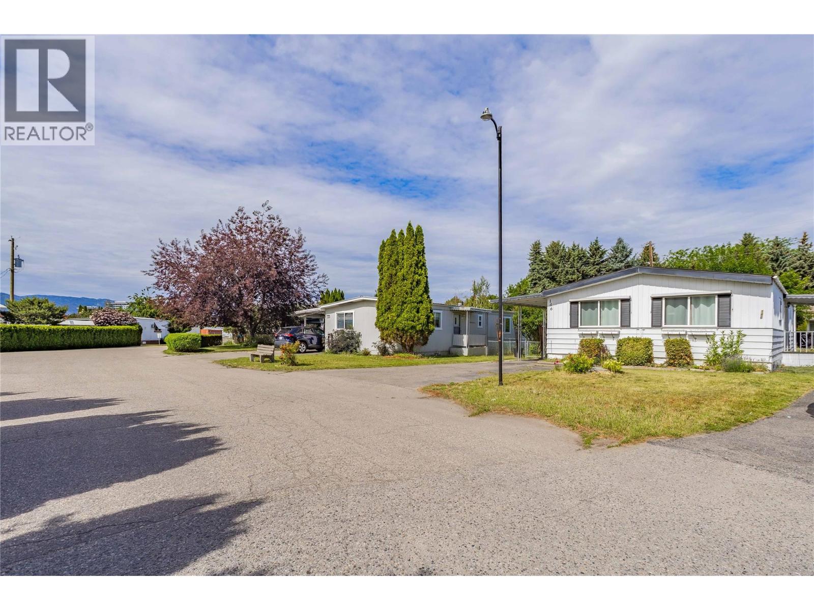 3745 Lakeshore Road Unit# 146, Kelowna, British Columbia  V1W 3K4 - Photo 3 - 10390864