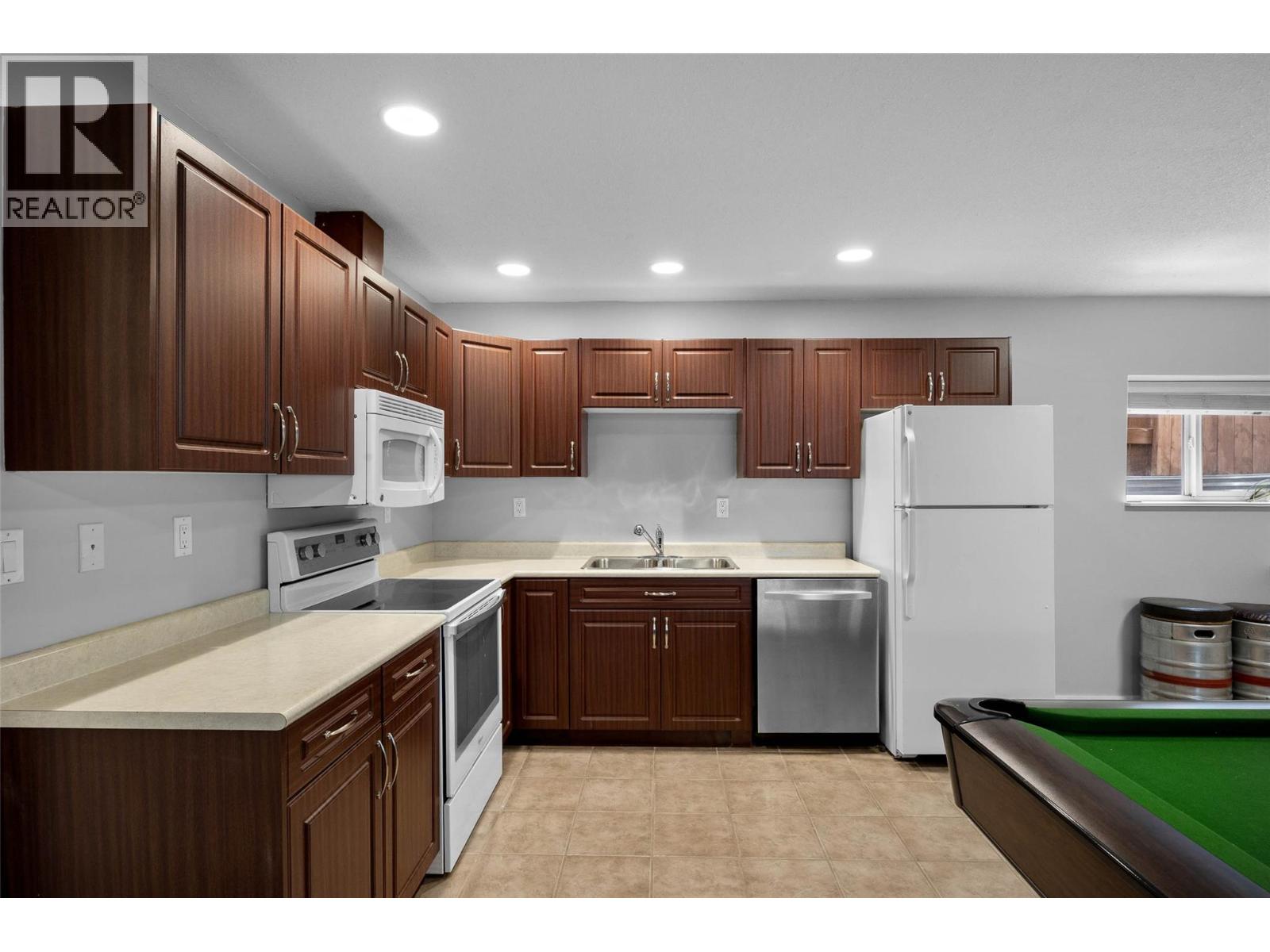 1808 Foxtail Drive, Kamloops, British Columbia  V1S 0A4 - Photo 26 - 10391424