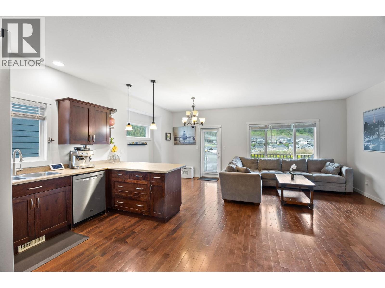 1808 Foxtail Drive, Kamloops, British Columbia  V1S 0A4 - Photo 3 - 10391424