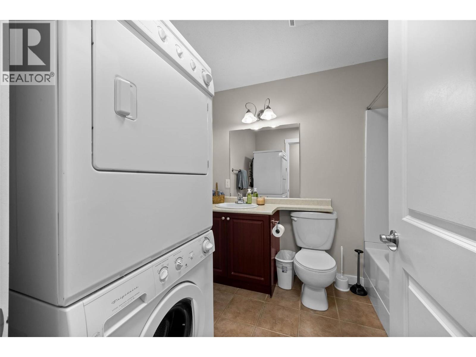 1808 Foxtail Drive, Kamloops, British Columbia  V1S 0A4 - Photo 31 - 10391424