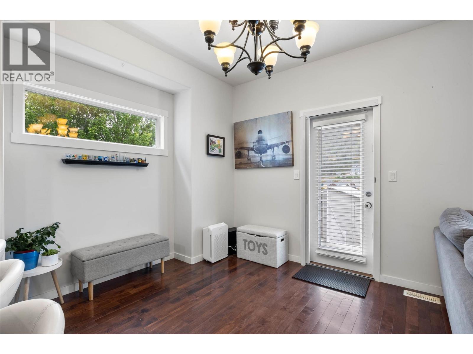 1808 Foxtail Drive, Kamloops, British Columbia  V1S 0A4 - Photo 7 - 10391424