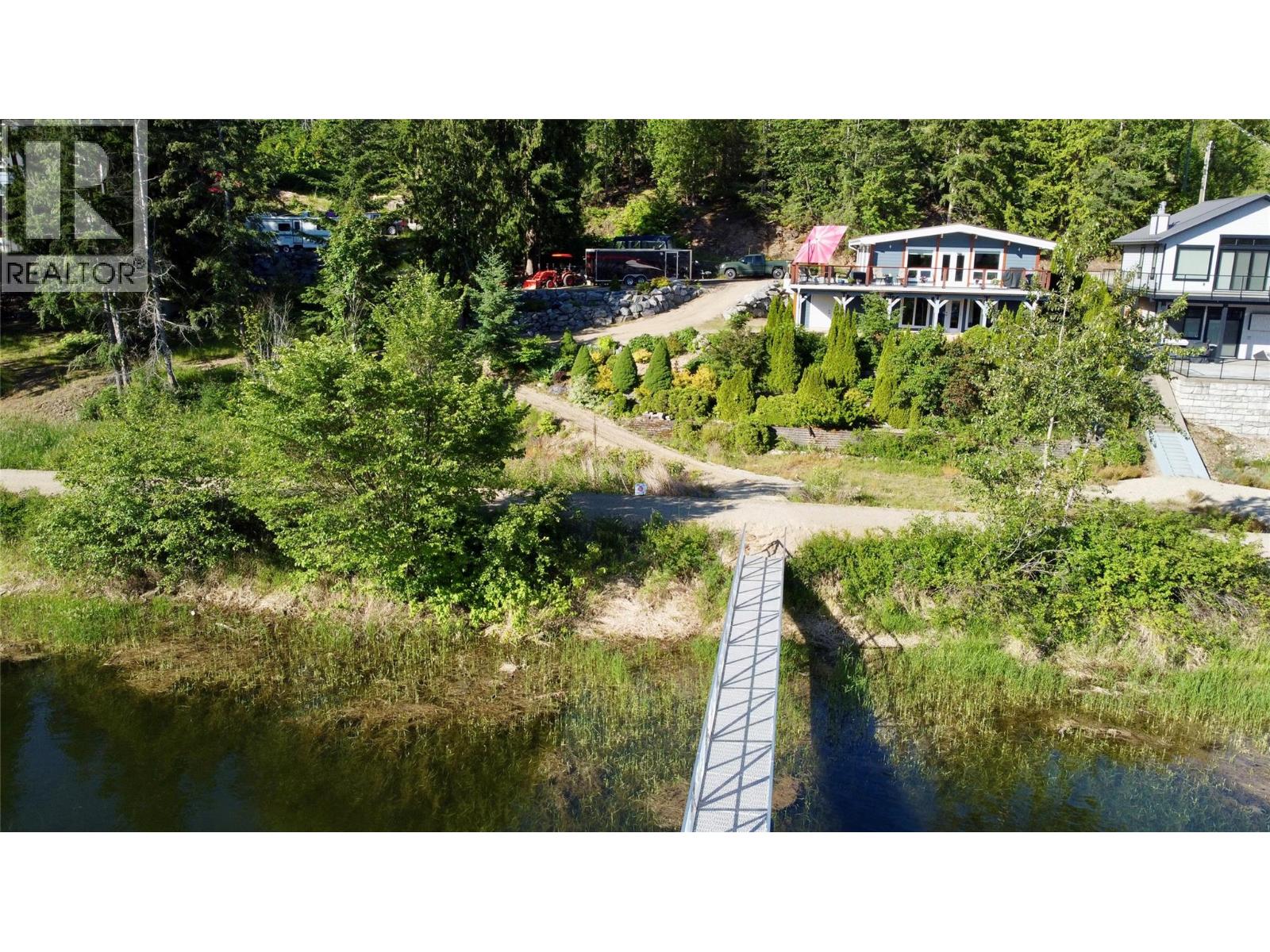 417 Old Spallumcheen Road, Sicamous, British Columbia  V0E 2V3 - Photo 4 - 10390438