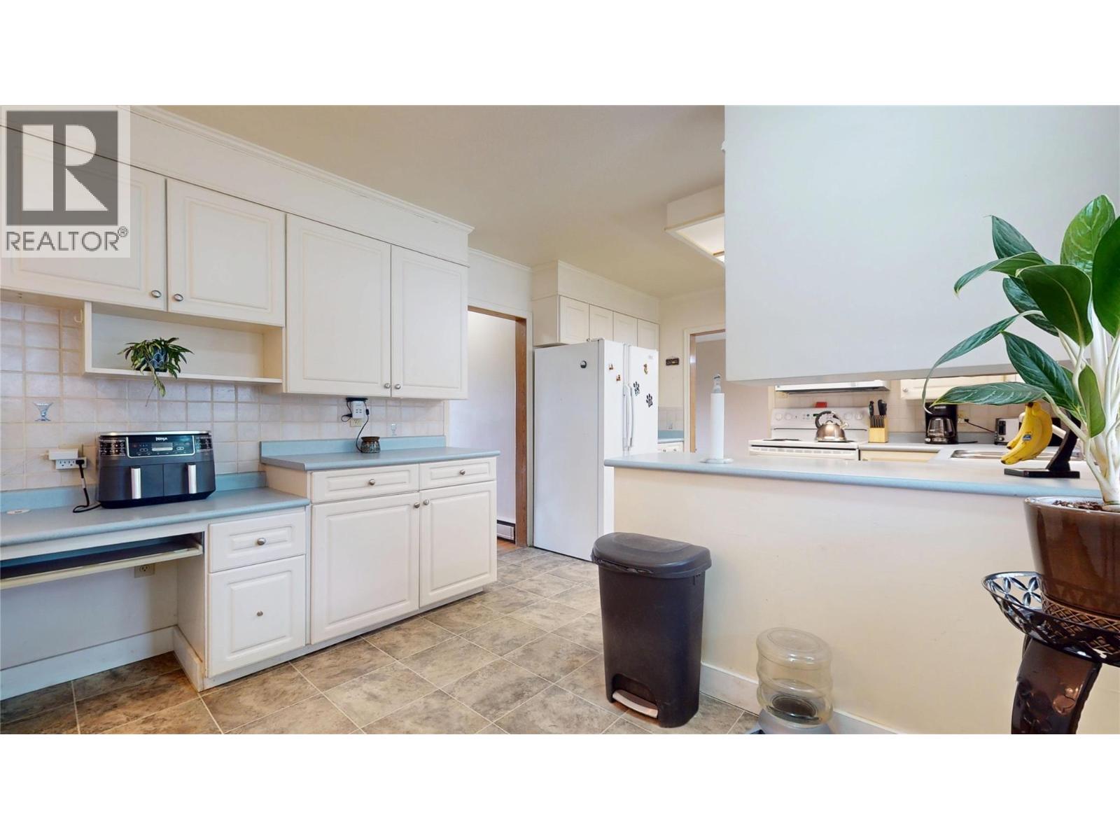 511 14th Avenue S, Cranbrook, British Columbia  V1C 2X9 - Photo 15 - 10391114