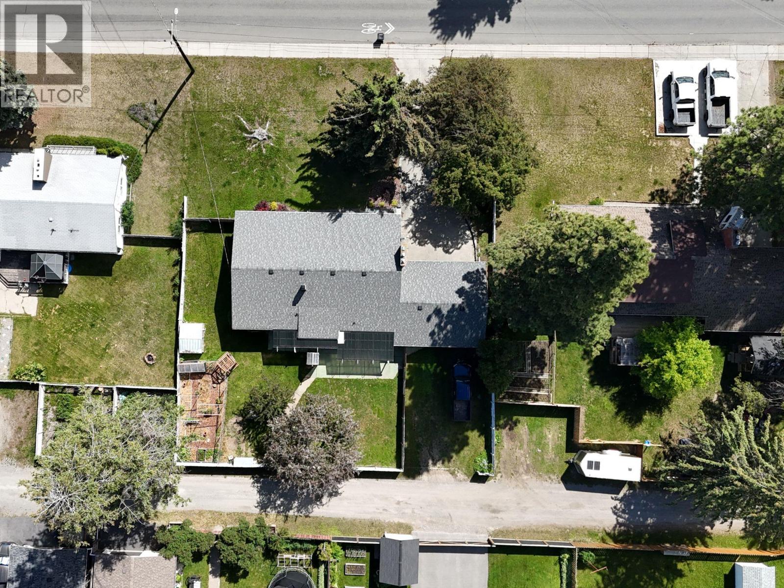 511 14th Avenue S, Cranbrook, British Columbia  V1C 2X9 - Photo 45 - 10391114