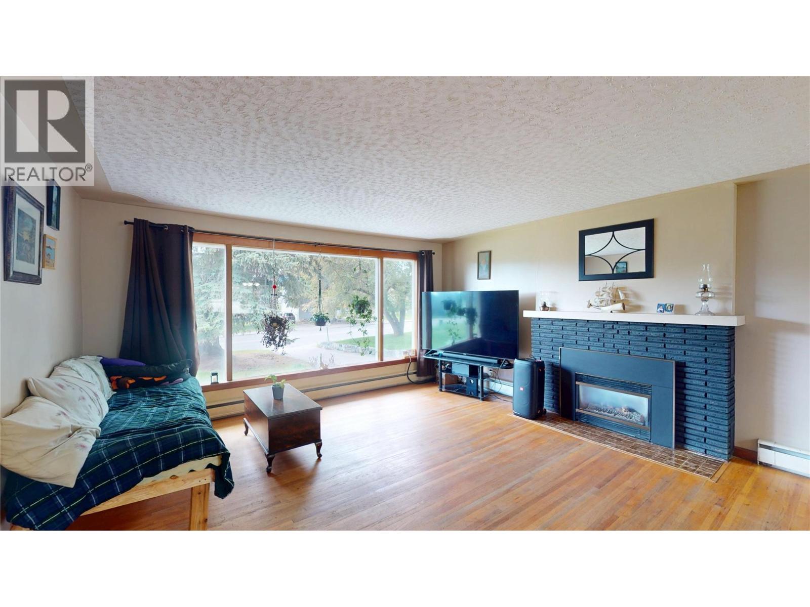 511 14th Avenue S, Cranbrook, British Columbia  V1C 2X9 - Photo 5 - 10391114