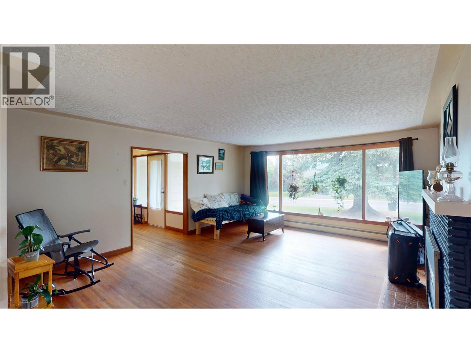 511 14th Avenue S, Cranbrook, British Columbia  V1C 2X9 - Photo 6 - 10391114