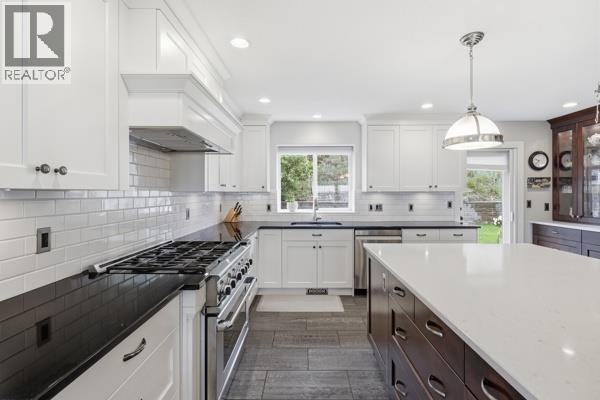 2087 Tremerton Drive, Kamloops, British Columbia  V2E 2K7 - Photo 4 - 10391005