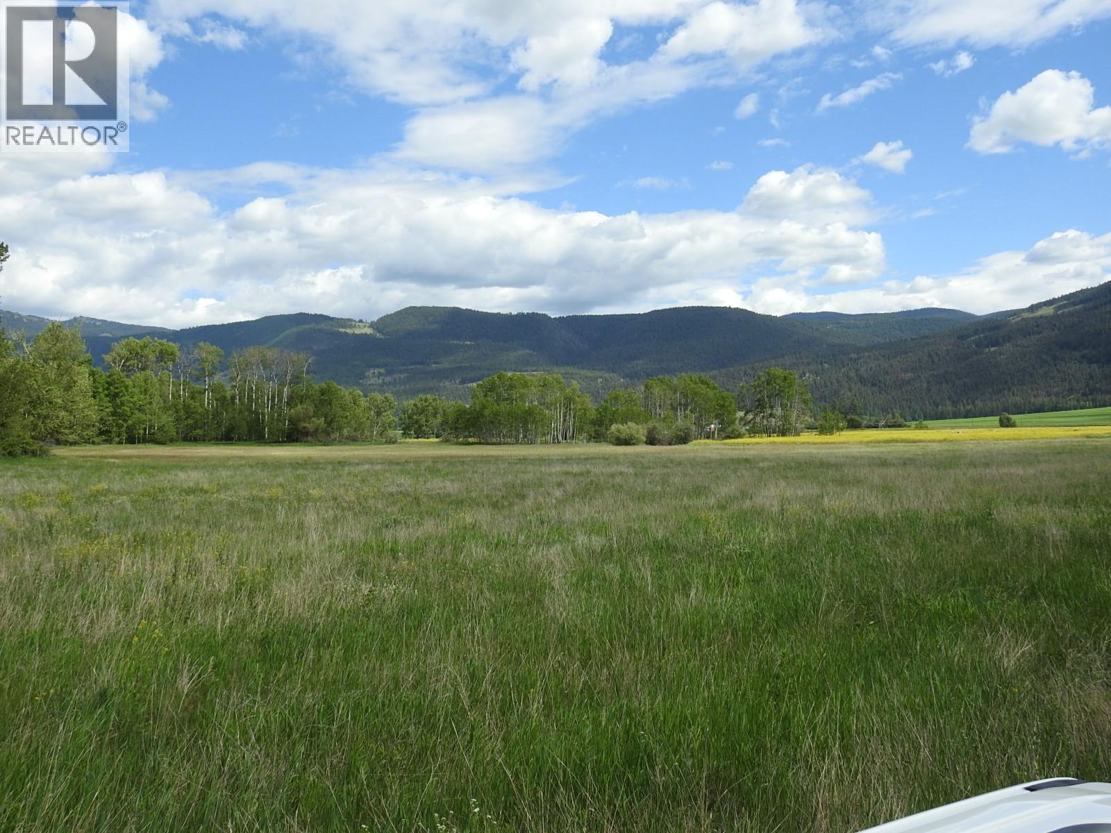 5569 Kamloops-Vernon Highway, Westwold, British Columbia  V0E 3B1 - Photo 2 - 10391483