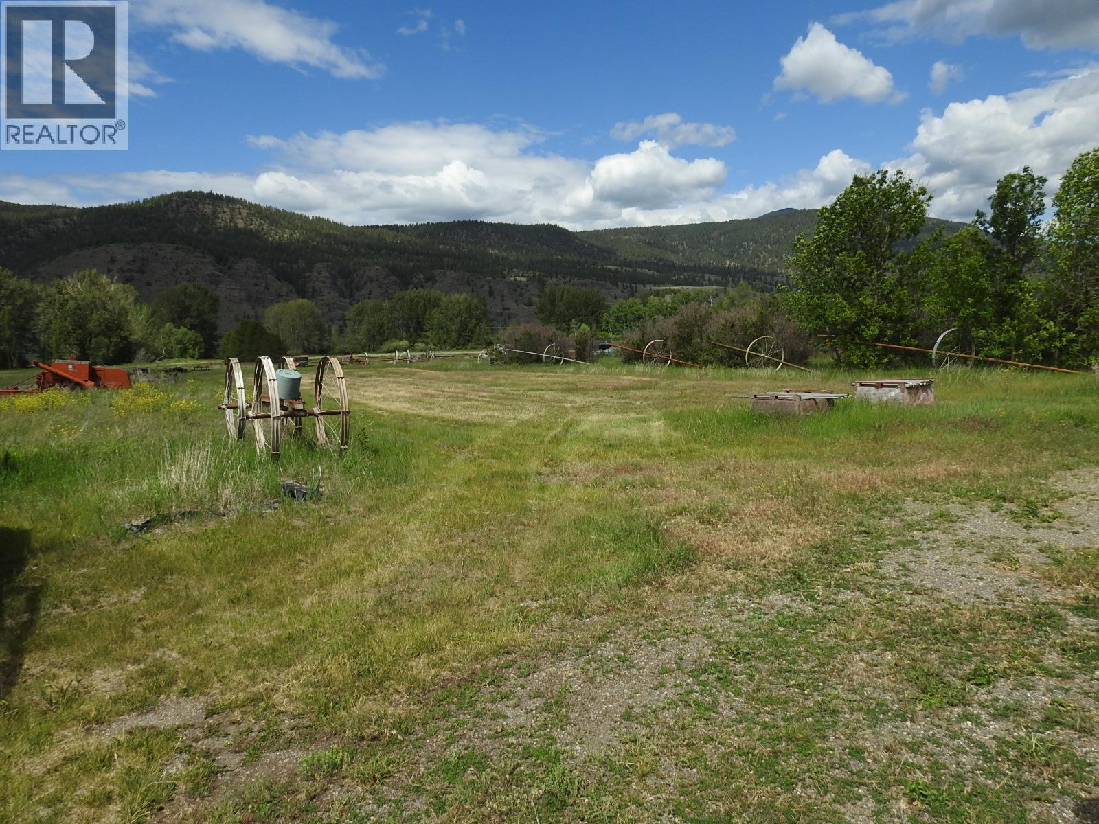 5569 Kamloops-Vernon Highway, Westwold, British Columbia  V0E 3B1 - Photo 3 - 10391483