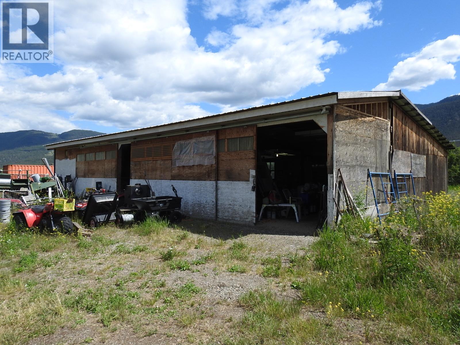 5569 Kamloops-Vernon Highway, Westwold, British Columbia  V0E 3B1 - Photo 9 - 10391483