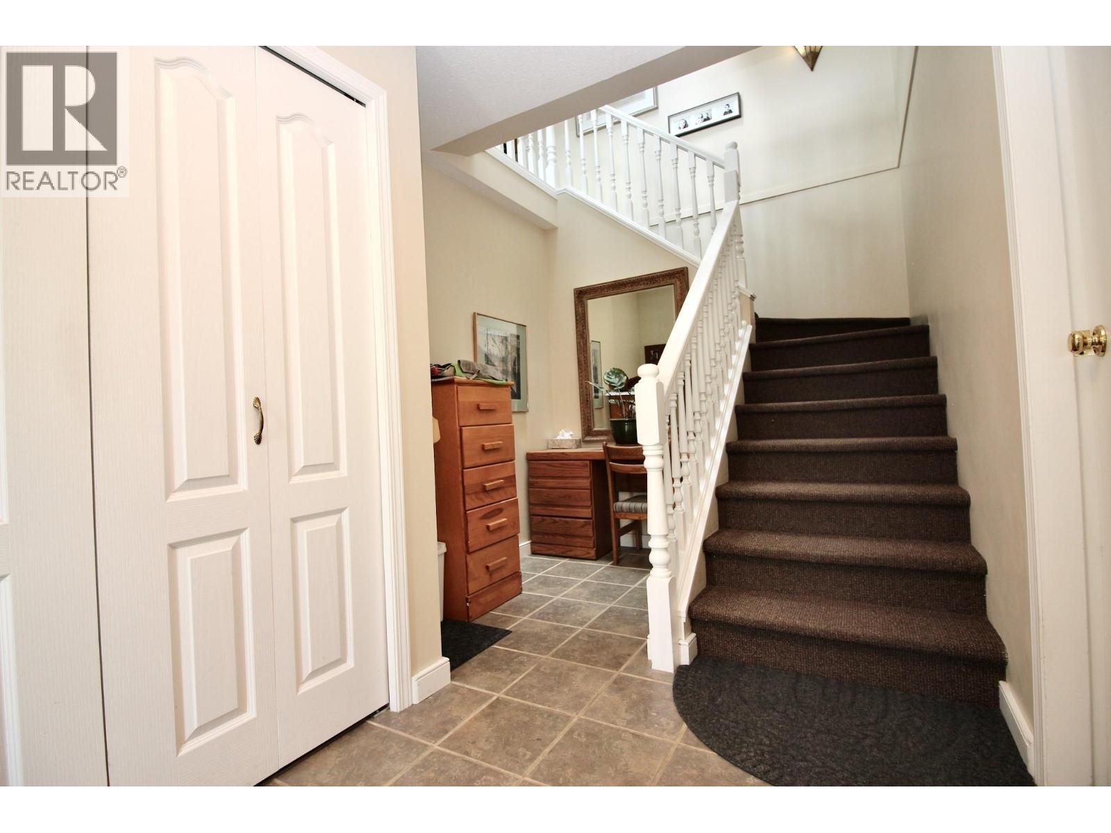 594 Glenmeadows Road, Kelowna, British Columbia  V1V 1P3 - Photo 4 - 10391266