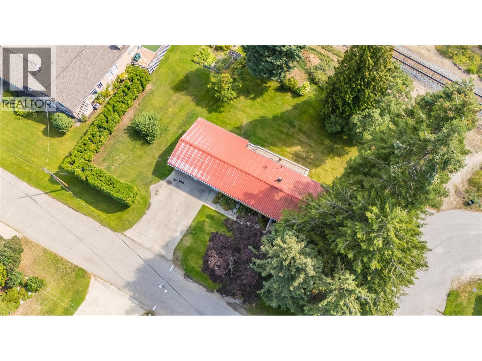 2625 6th Avenue, Castlegar, British Columbia  V1N 2W3 - Photo 56 - 10391397