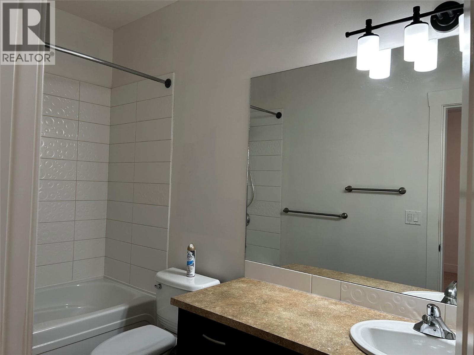 1040 Mt Revelstoke Place Unit# 15, Vernon, British Columbia  V1B 4E3 - Photo 15 - 10391394