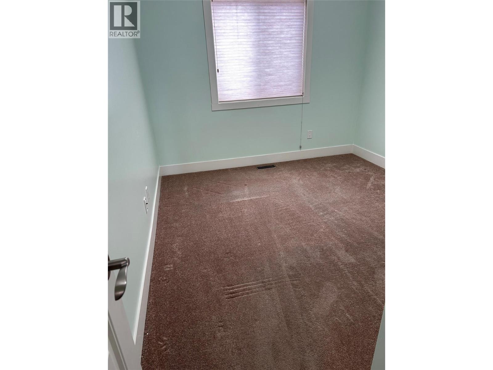 1040 Mt Revelstoke Place Unit# 15, Vernon, British Columbia  V1B 4E3 - Photo 16 - 10391394