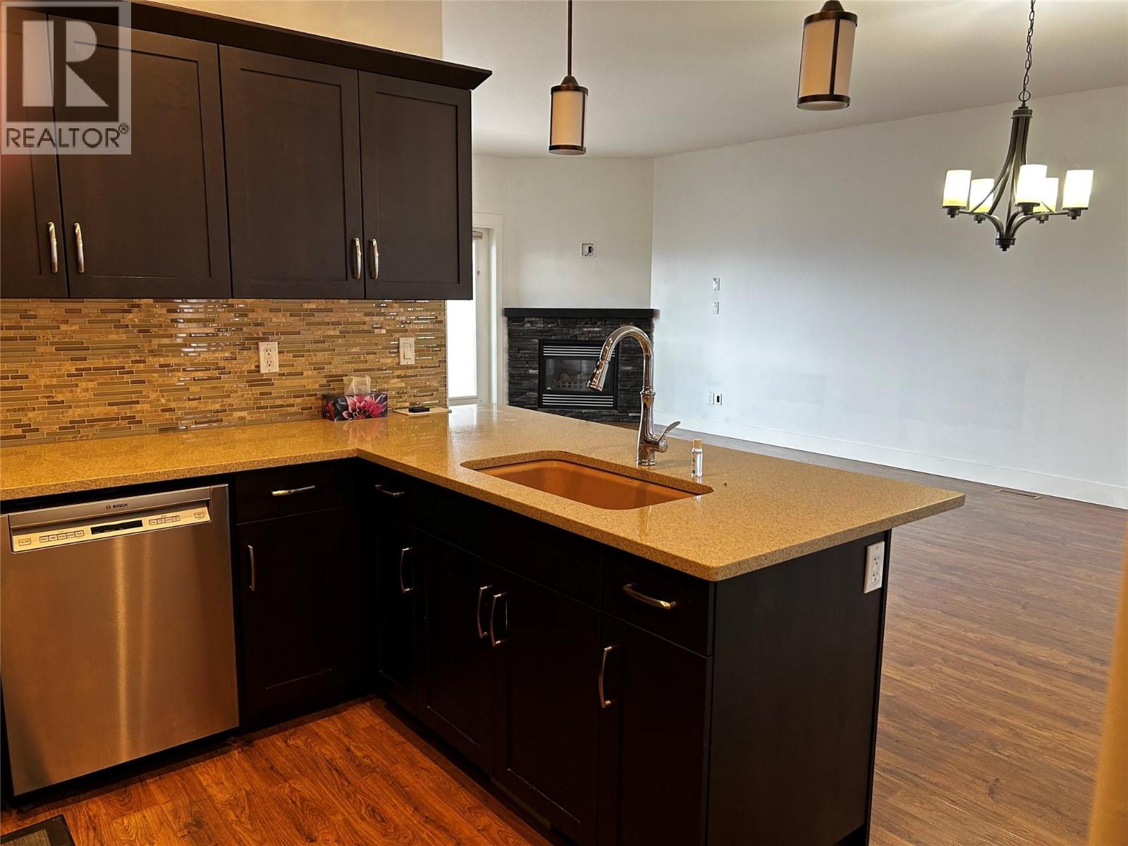 1040 Mt Revelstoke Place Unit# 15, Vernon, British Columbia  V1B 4E3 - Photo 6 - 10391394