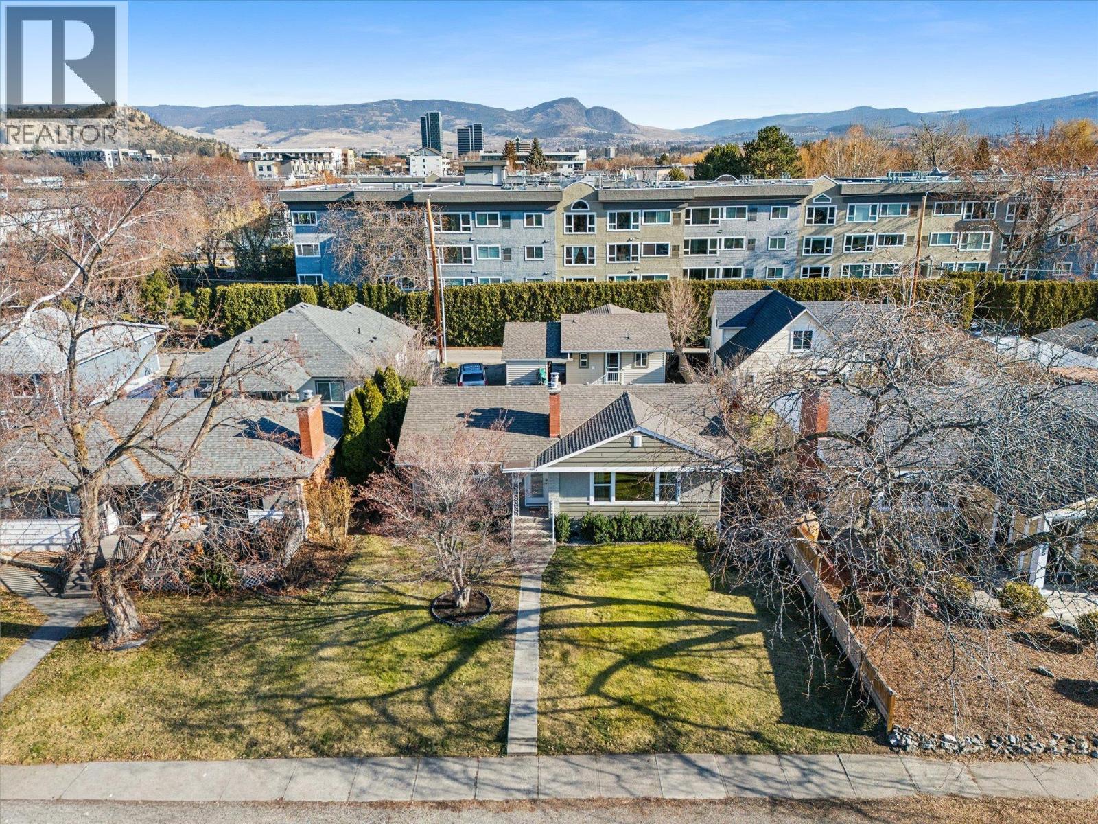 1945/1947 Bowes Street, Kelowna, British Columbia  V1Y 3C2 - Photo 1 - 10391546