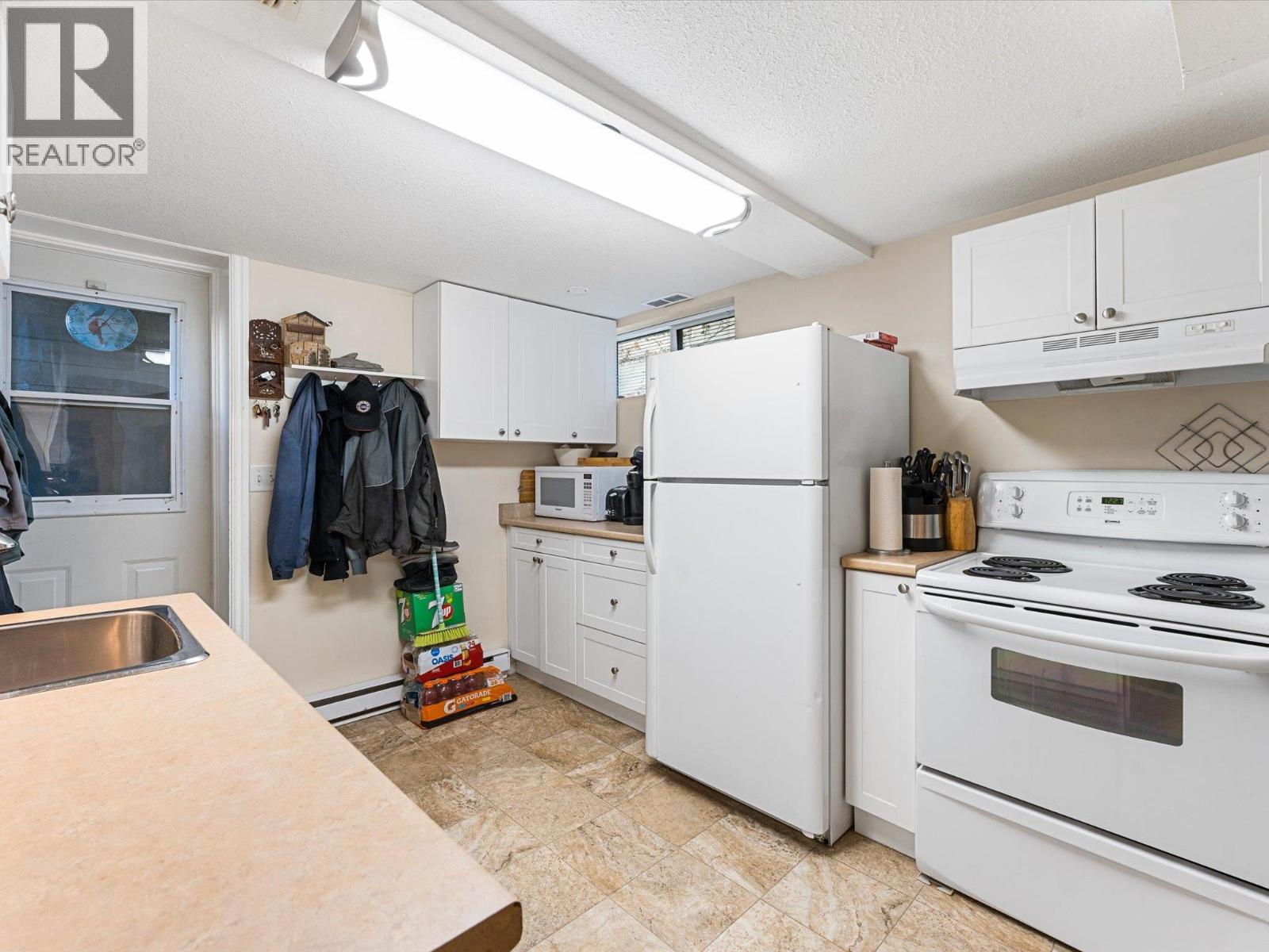 1945/1947 Bowes Street, Kelowna, British Columbia  V1Y 3C2 - Photo 18 - 10391546