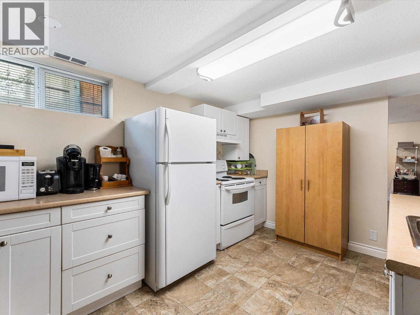1945/1947 Bowes Street, Kelowna, British Columbia  V1Y 3C2 - Photo 19 - 10391546