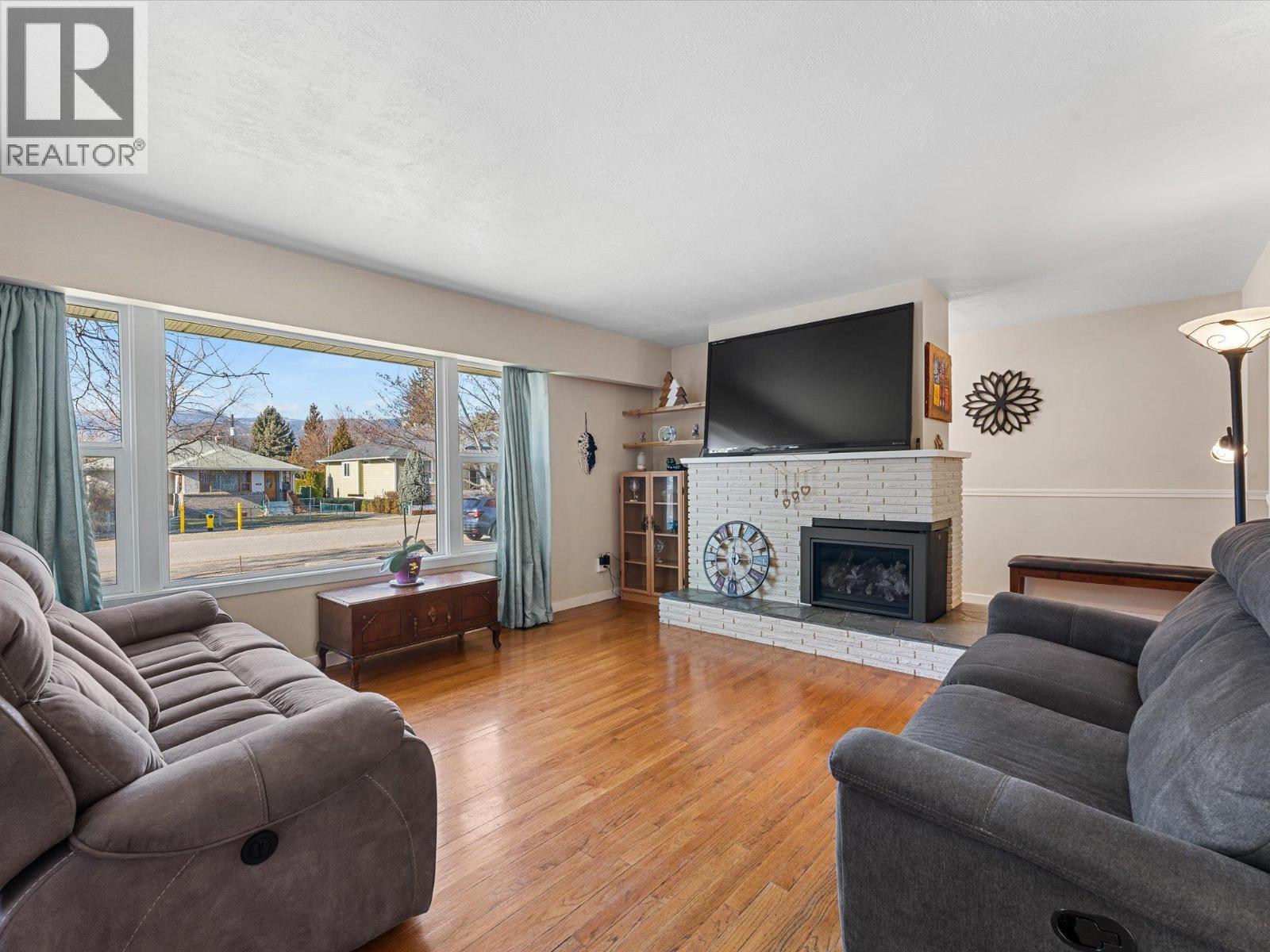 1945/1947 Bowes Street, Kelowna, British Columbia  V1Y 3C2 - Photo 8 - 10391546