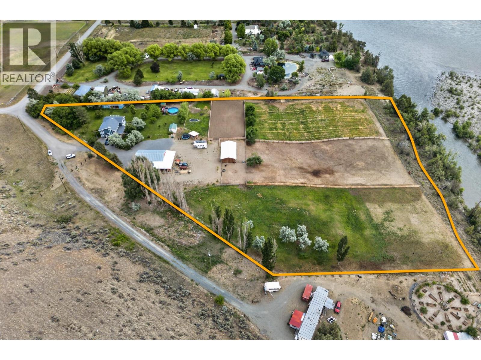 1260 Thompson Court, Kamloops, British Columbia  V0K 2J0 - Photo 1 - 10391465