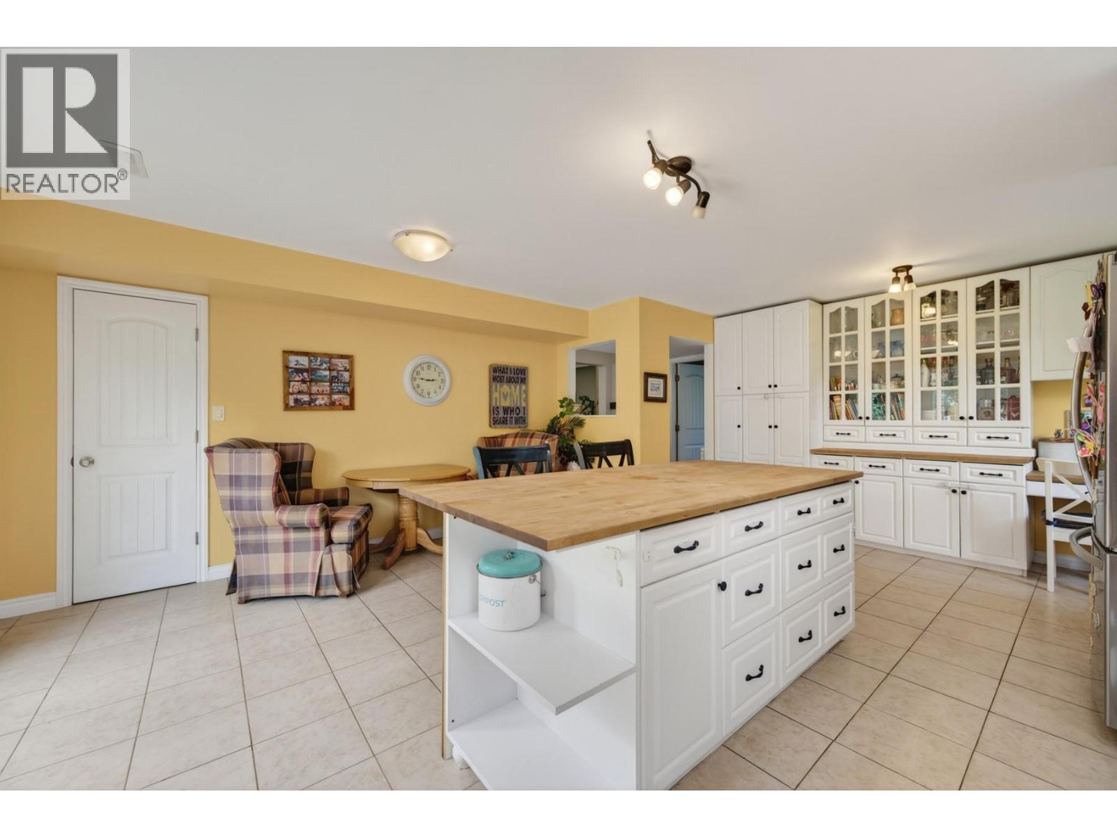 1260 Thompson Court, Kamloops, British Columbia  V0K 2J0 - Photo 11 - 10391465