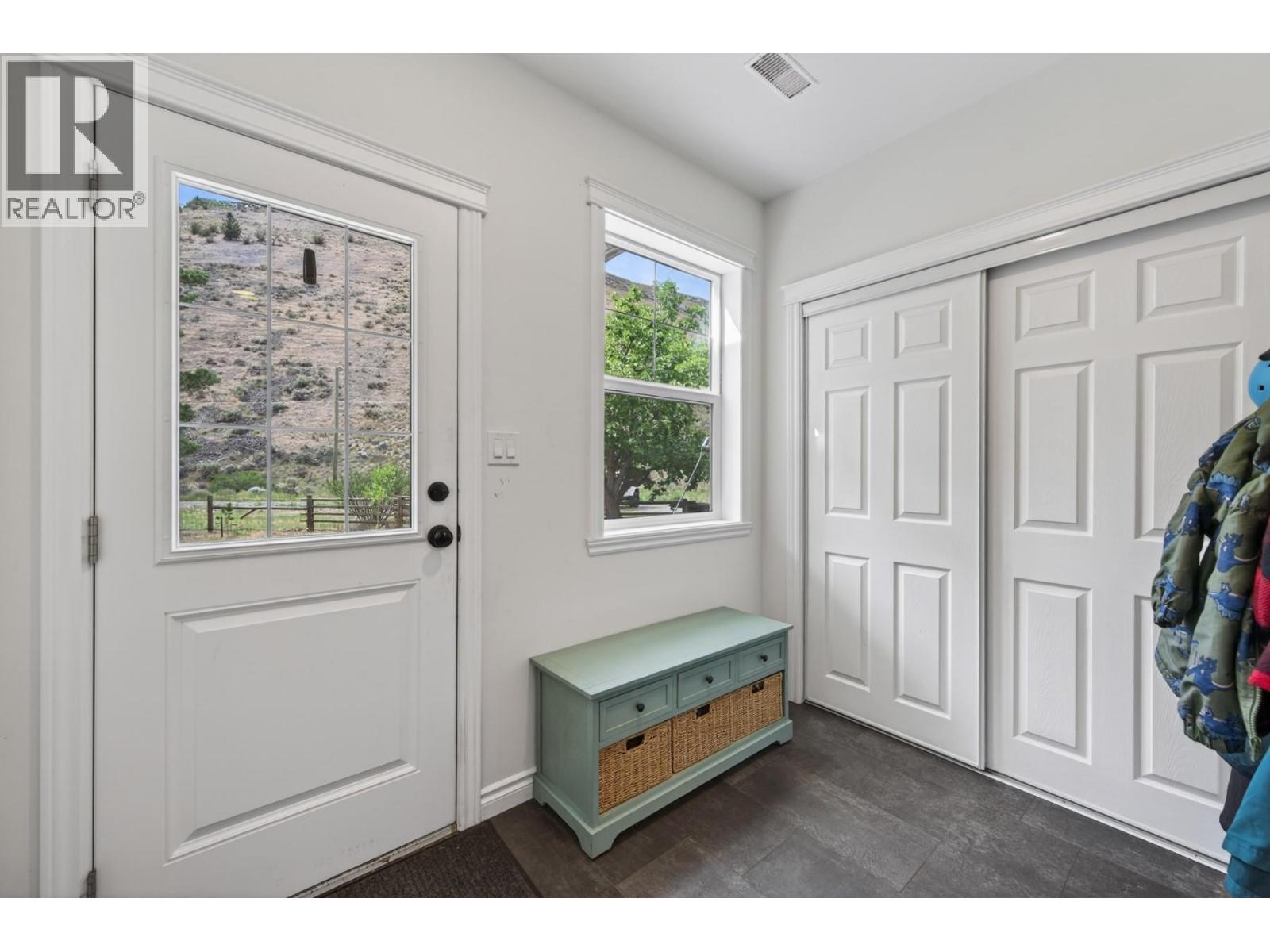 1260 Thompson Court, Kamloops, British Columbia  V0K 2J0 - Photo 6 - 10391465