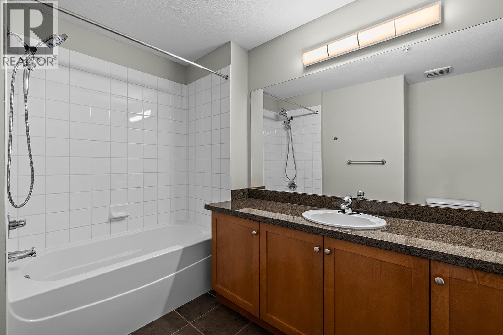 1873 Country Club Drive Unit# 2221, Kelowna, British Columbia  V1V 2W6 - Photo 21 - 10391123