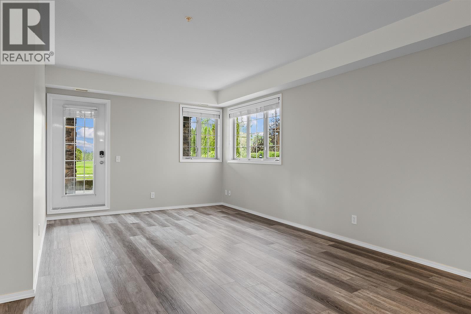 1873 Country Club Drive Unit# 2221, Kelowna, British Columbia  V1V 2W6 - Photo 4 - 10391123